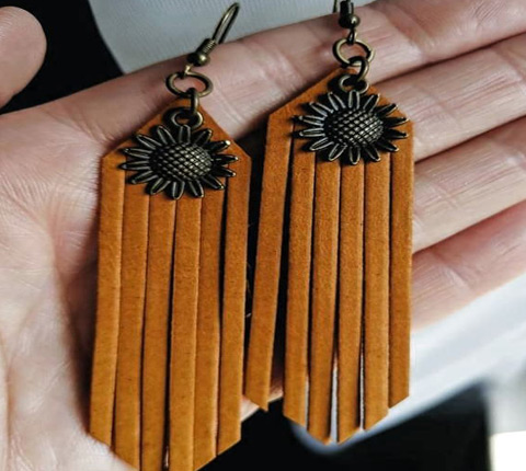 leather_sweat_earrings