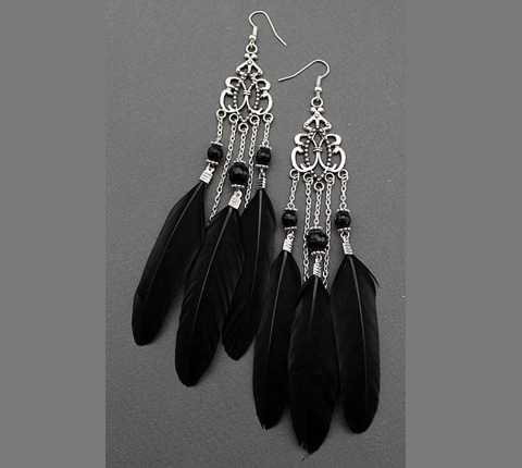 black_leaf_earrings